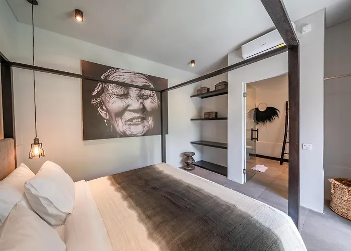 Wiraja 1 - Modern 4 Bdr In Berawa Вилла Чангу