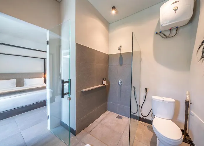 Wiraja 1 - Modern 4 Bdr In Berawa Вилла *