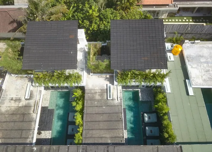Wiraja 1 - Modern 4 Bdr In Berawa *