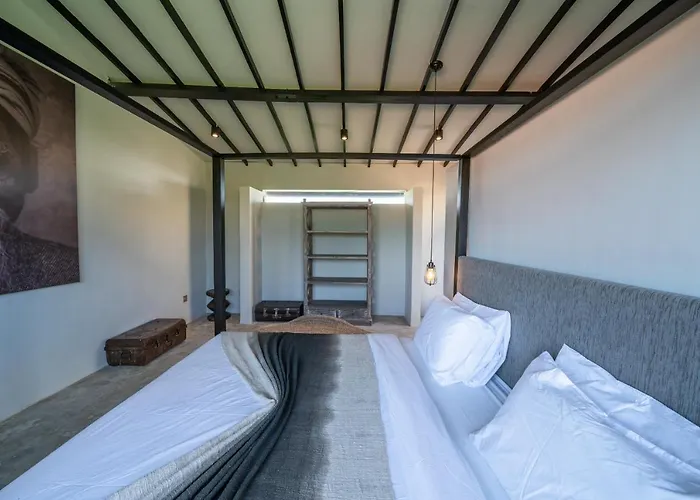 Вилла Wiraja 1 - Modern 4 Bdr In Berawa Чангу