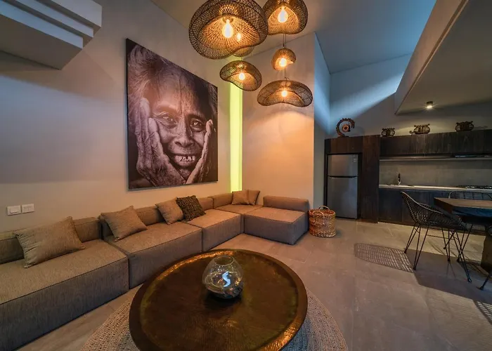 Wiraja 1 - Modern 4 Bdr In Berawa * チャングー